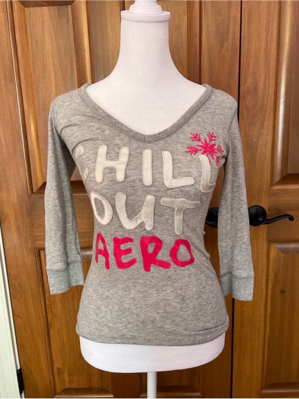 Aeropostale Chill Out pink and gray snowflake top size xs